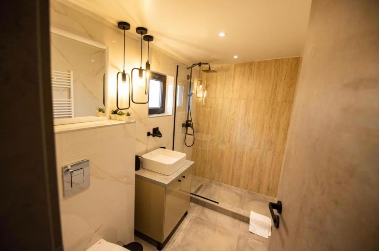 Casa Doner Rooms 克拉奥华 外观 照片